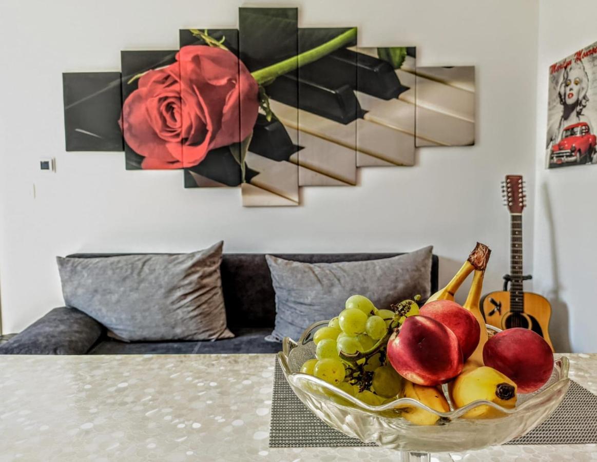 Glorianita Sweethome,Centro, Free Parking,Self Check- In شيبينيك المظهر الخارجي الصورة